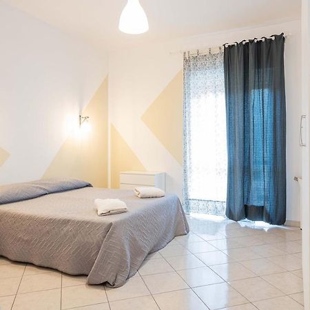 Nuovo Appartamento Beige Bari Exterior photo
