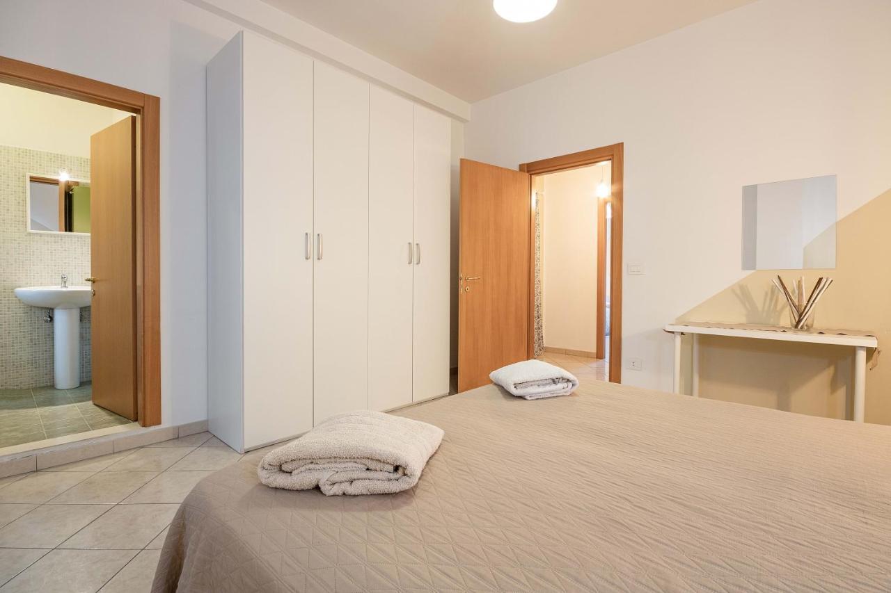 Nuovo Appartamento Beige Bari Exterior photo